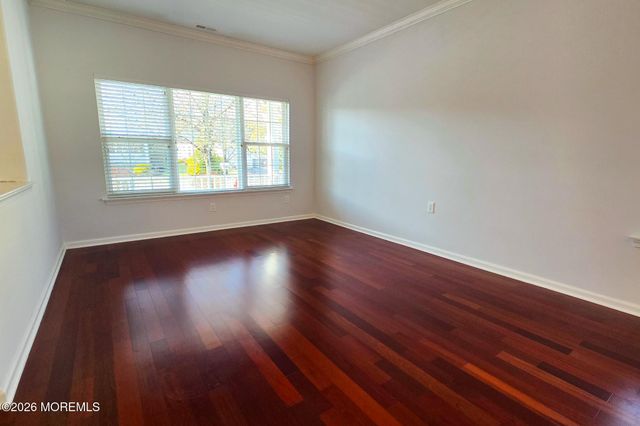 42 Kensington Road, Manchester, NJ 08759