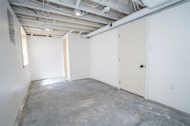 217 E 14th Street N, Newton, IA 50208