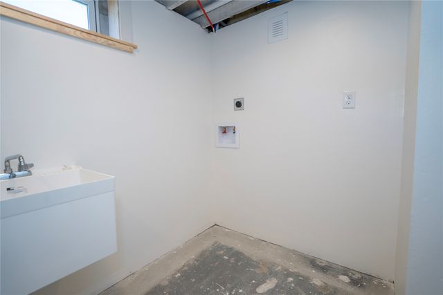 217 E 14th Street N, Newton, IA 50208