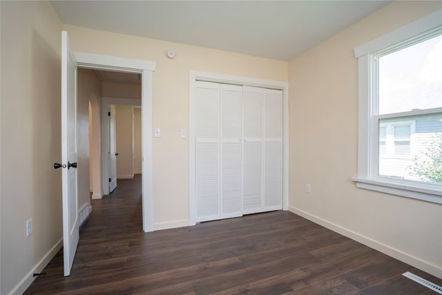 217 E 14th Street N, Newton, IA 50208