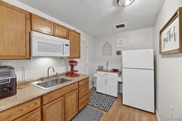 3845 Lake Lapeer Drive, Metamora, MI 48455