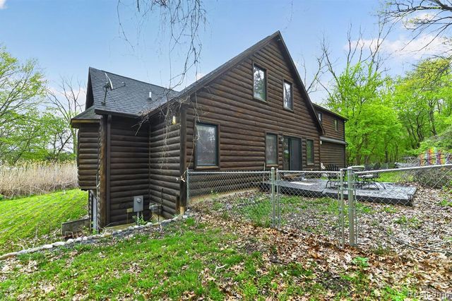 3845 Lake Lapeer Drive, Metamora, MI 48455