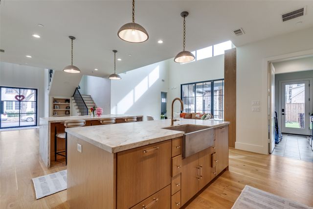 5441 Sewanee Avenue, Highland Park, TX 75205
