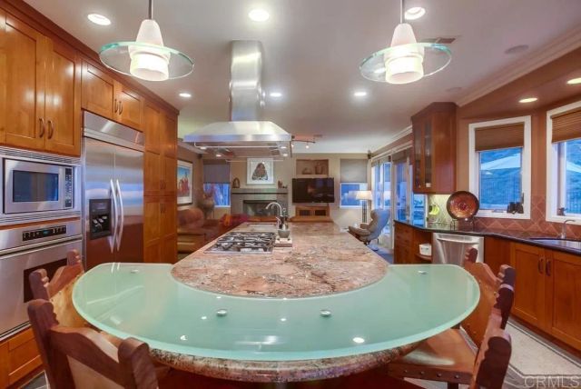 7046 Via Ostiones, Carlsbad, CA 92009