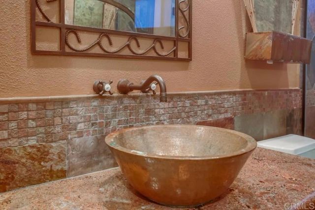 7046 Via Ostiones, Carlsbad, CA 92009