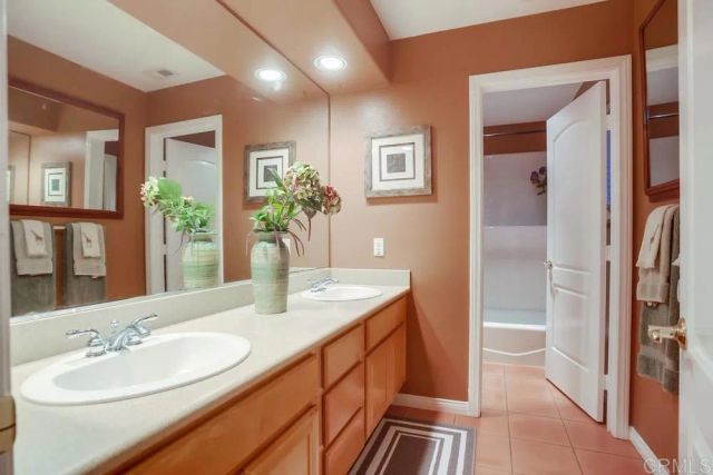 7046 Via Ostiones, Carlsbad, CA 92009