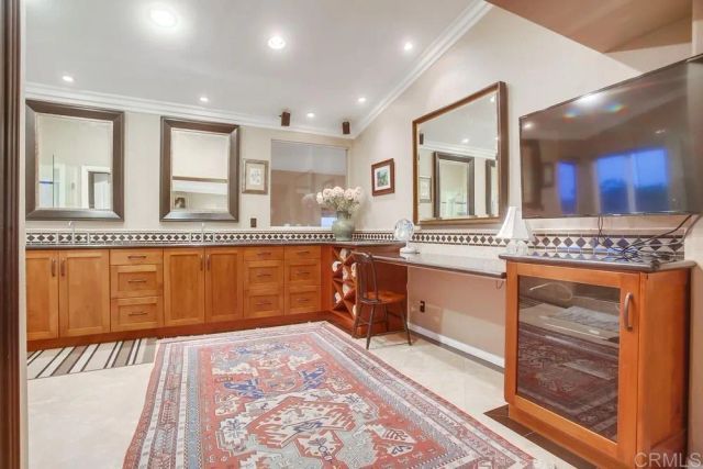 7046 Via Ostiones, Carlsbad, CA 92009