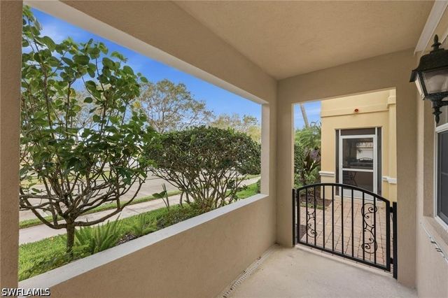8108 Josefa WAY, Naples, FL 34114