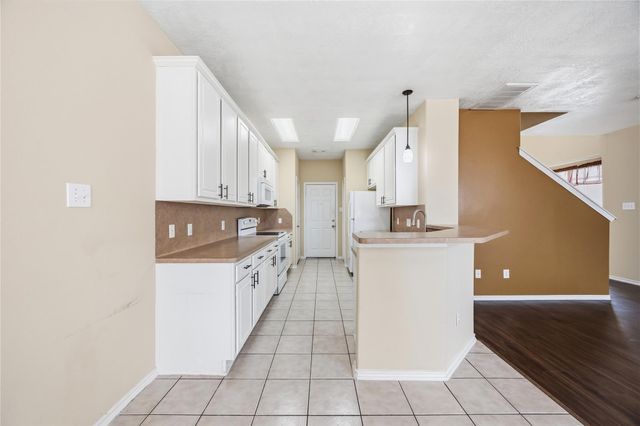 2939 Hackamore Hollow Lane, Houston, TX 77014