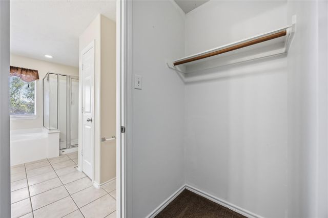 2939 Hackamore Hollow Lane, Houston, TX 77014