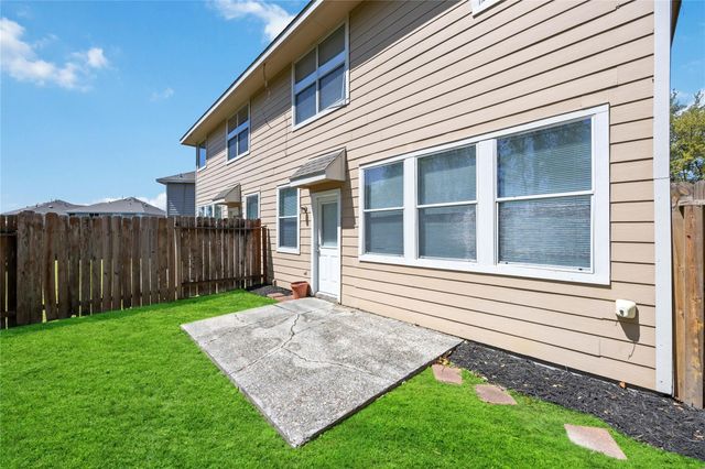 2939 Hackamore Hollow Lane, Houston, TX 77014