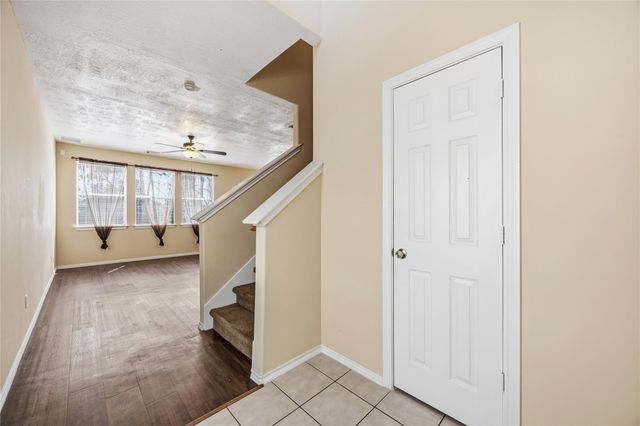 2939 Hackamore Hollow Lane, Houston, TX 77014