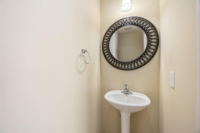 2939 Hackamore Hollow Lane, Houston, TX 77014