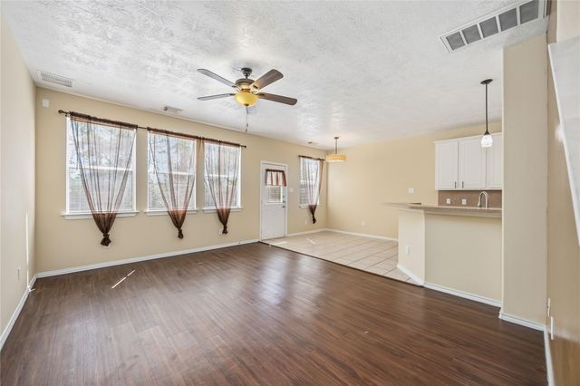 2939 Hackamore Hollow Lane, Houston, TX 77014