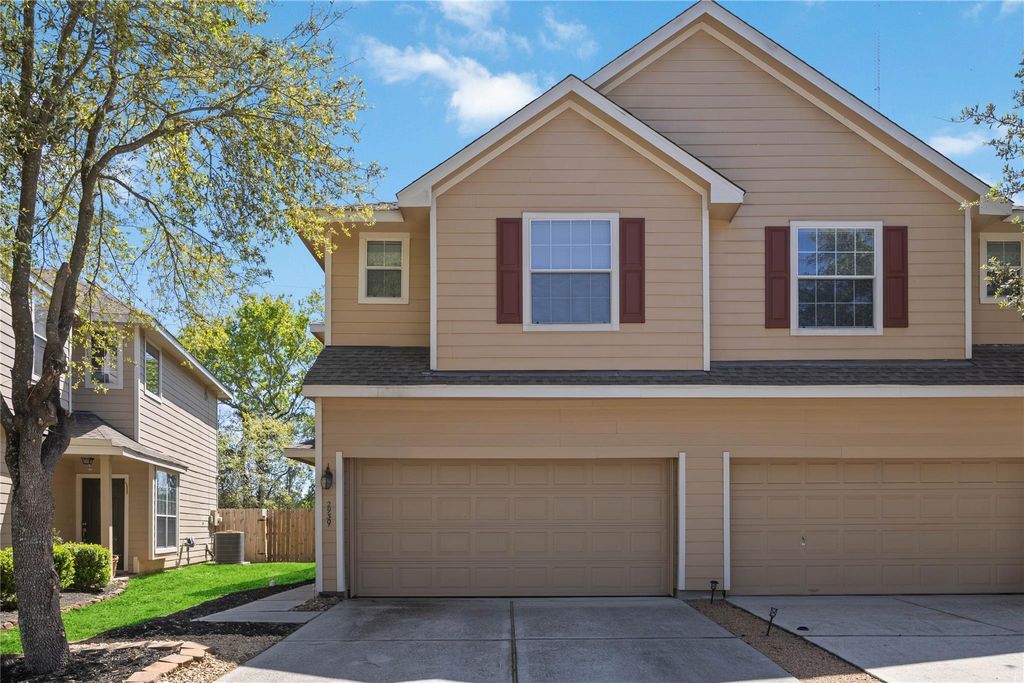 2939 Hackamore Hollow Lane, Houston, TX 77014
