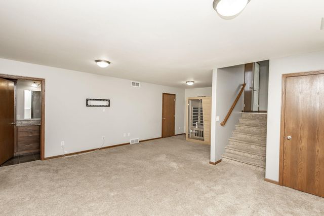 4017 9th Street S, Moorhead, MN 56560