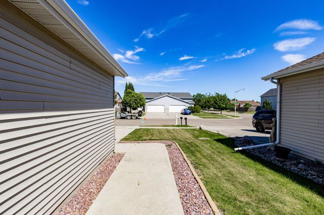 4017 9th Street S, Moorhead, MN 56560