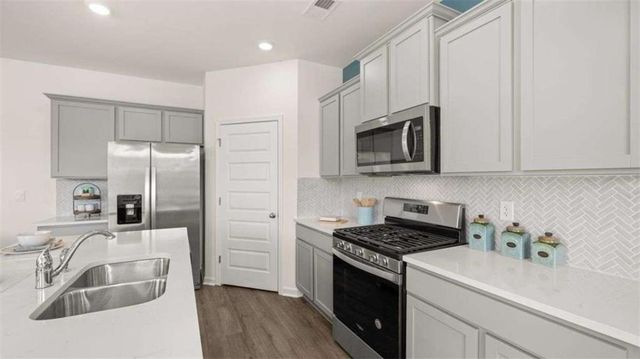 5 Woodbrook Trail, Newnan, GA 30265