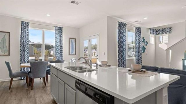 5 Woodbrook Trail, Newnan, GA 30265