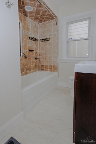 570 Harrison Avenue, Hamilton, OH 45013