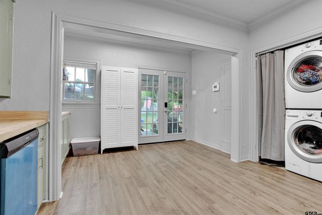 212 Smith Street, Henderson, TX 75654