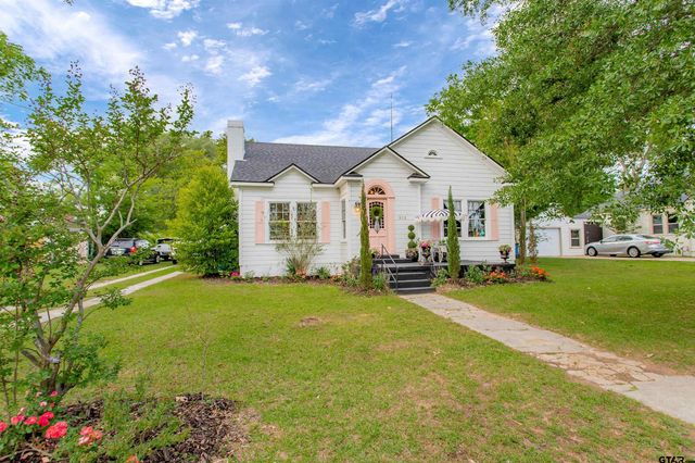 212 Smith Street, Henderson, TX 75654
