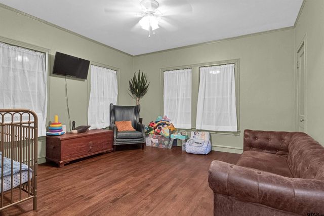 212 Smith Street, Henderson, TX 75654
