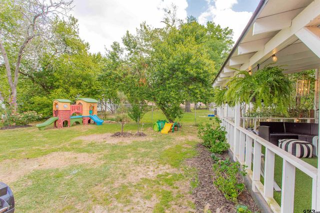 212 Smith Street, Henderson, TX 75654