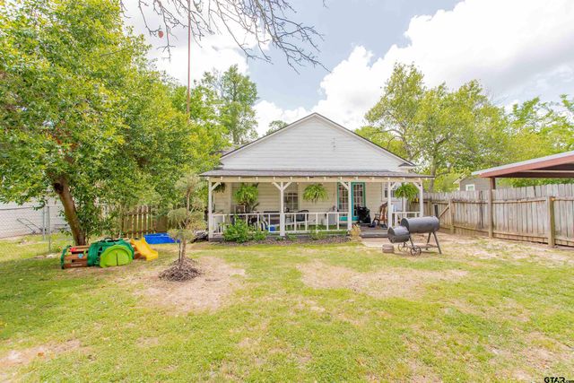 212 Smith Street, Henderson, TX 75654