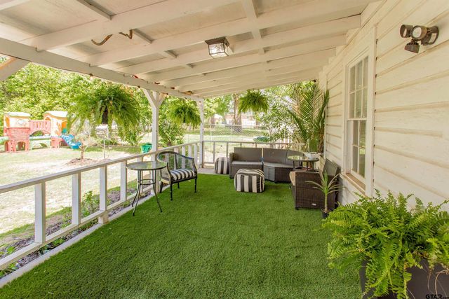 212 Smith Street, Henderson, TX 75654