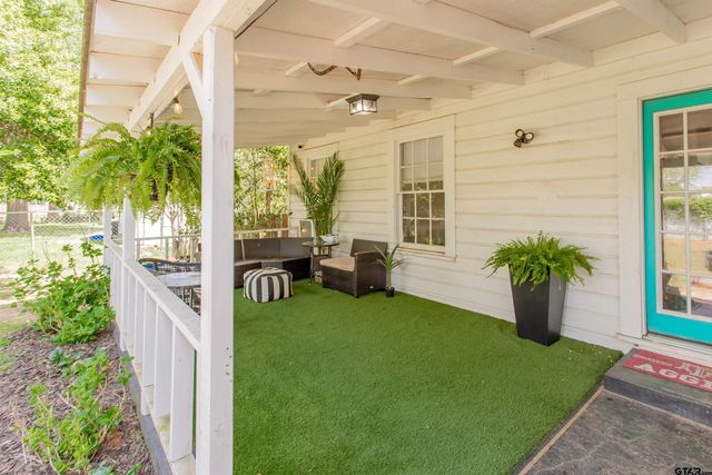 212 Smith Street, Henderson, TX 75654