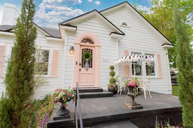 212 Smith Street, Henderson, TX 75654