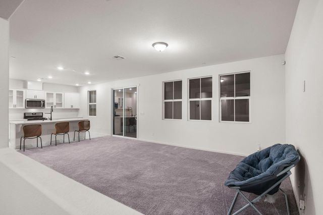 109 Pilato Dr, Stockton, CA 95209