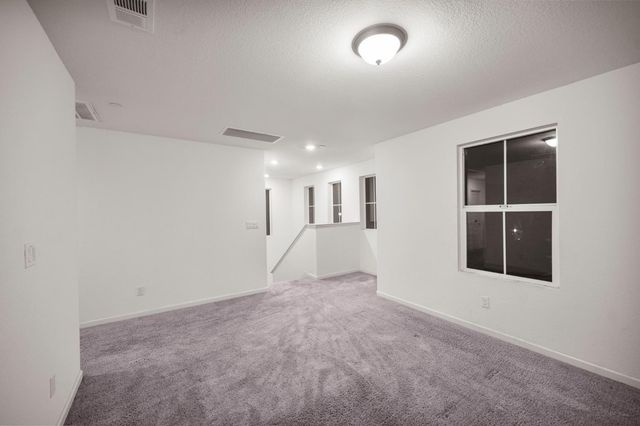 109 Pilato Dr, Stockton, CA 95209