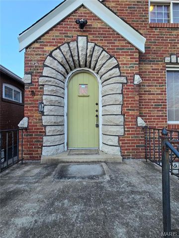 4939 Lisette Avenue, St Louis, MO 63109