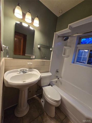 4939 Lisette Avenue, St Louis, MO 63109