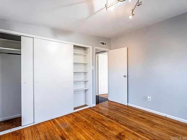 64 S Meadowcliff Dr, Little Rock, AR 72209