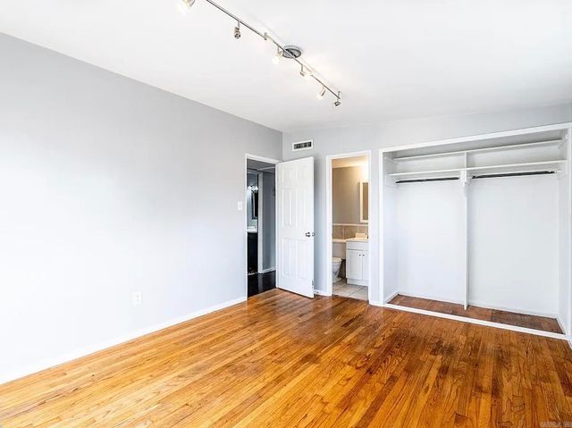 64 S Meadowcliff Dr, Little Rock, AR 72209