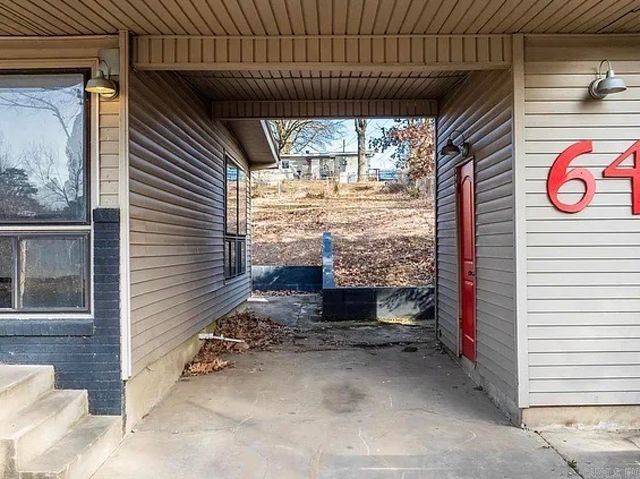 64 S Meadowcliff Dr, Little Rock, AR 72209