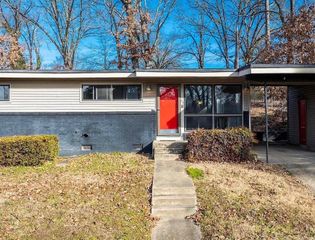 64 S Meadowcliff Dr, Little Rock, AR 72209