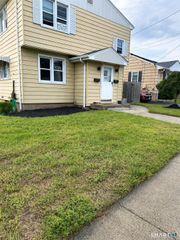 280 Lighthouse Road, New Haven, CT 06512