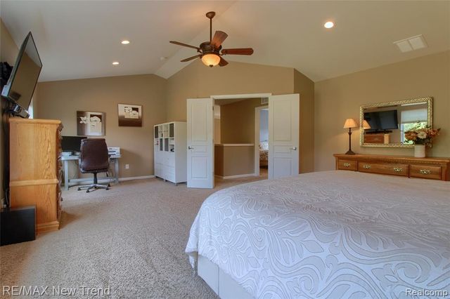 59318 Peters Barn Drive, South Lyon, MI 48178