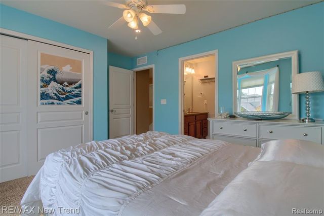 59318 Peters Barn Drive, South Lyon, MI 48178