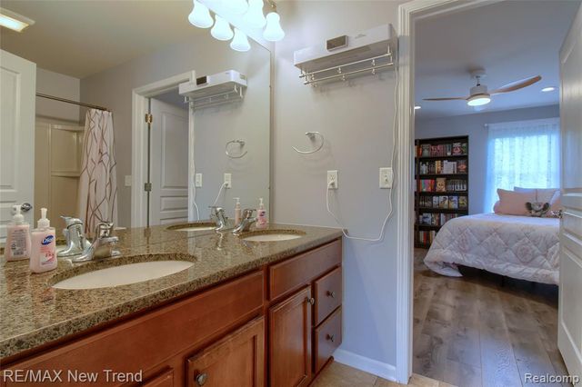 59318 Peters Barn Drive, South Lyon, MI 48178