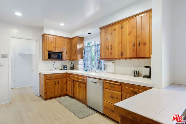6207 Melba Avenue, Woodland Hills (los Angeles), CA 91367