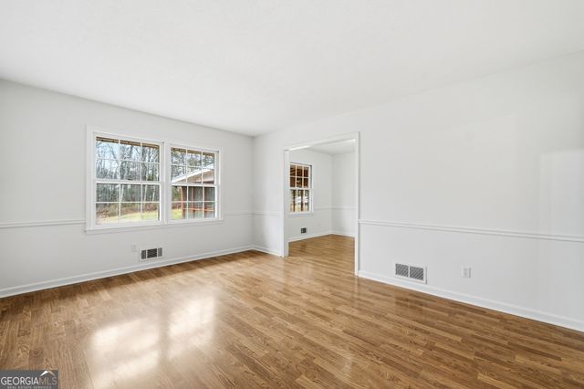 2378 Cambridge Street, Snellville, GA 30078