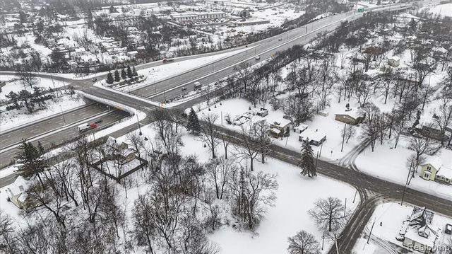 1215 S Grand Traverse Street, Flint, MI 48502