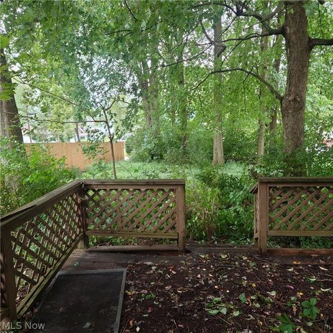 6407 Woodmoor Avenue NW, Canton, OH 44718