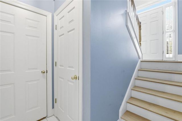 2482 Manor Walk, Decatur, GA 30030