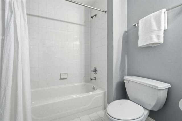 2482 Manor Walk, Decatur, GA 30030